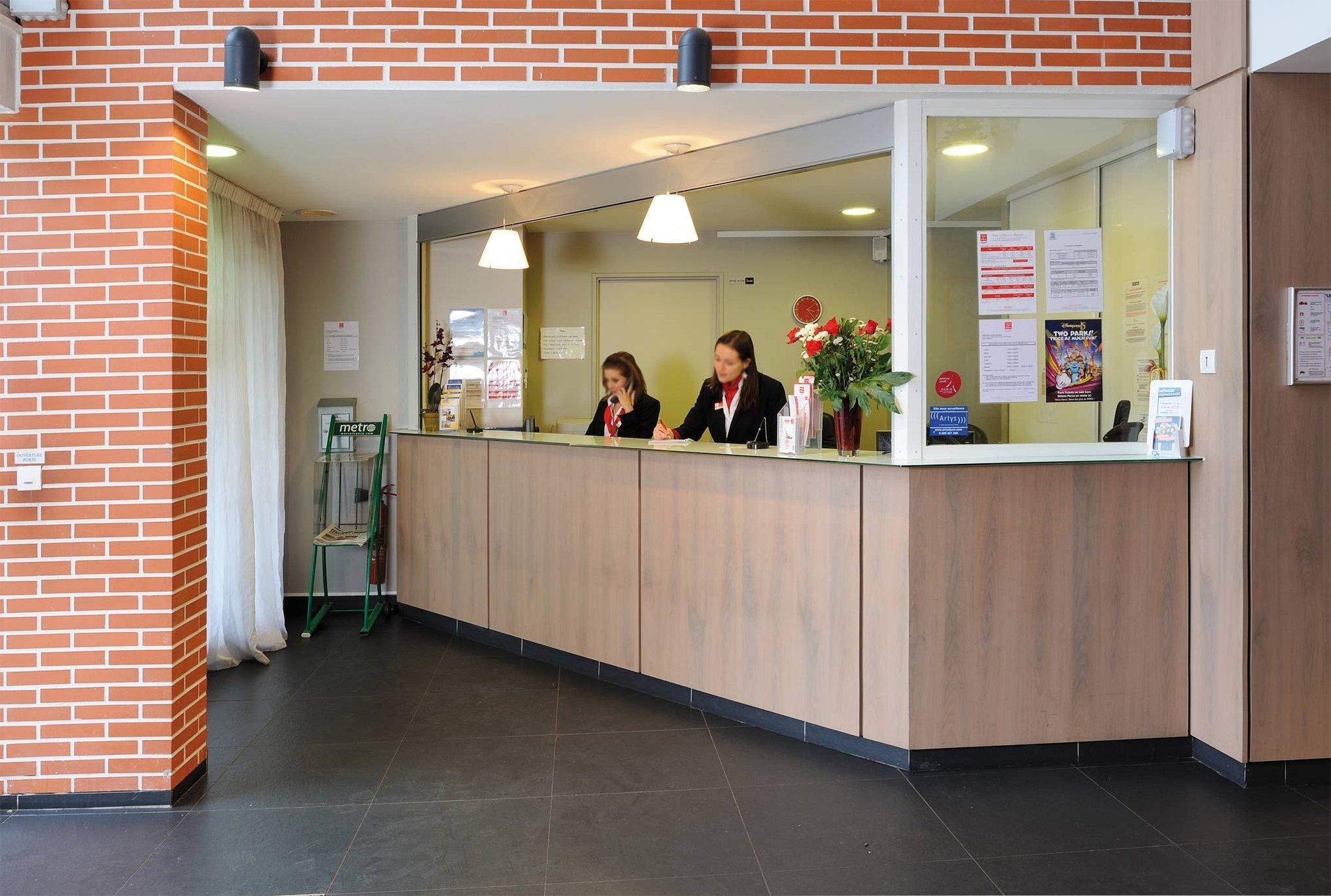 Sejours & Affaires Creteil Le Magistere Aparthotel Exterior foto