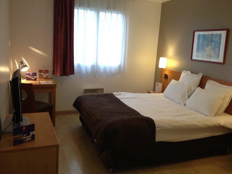 Sejours & Affaires Creteil Le Magistere Aparthotel Exterior foto